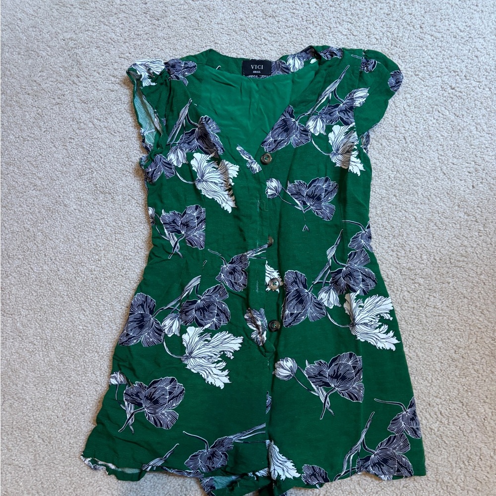 Vici Emerald Floral Print Top